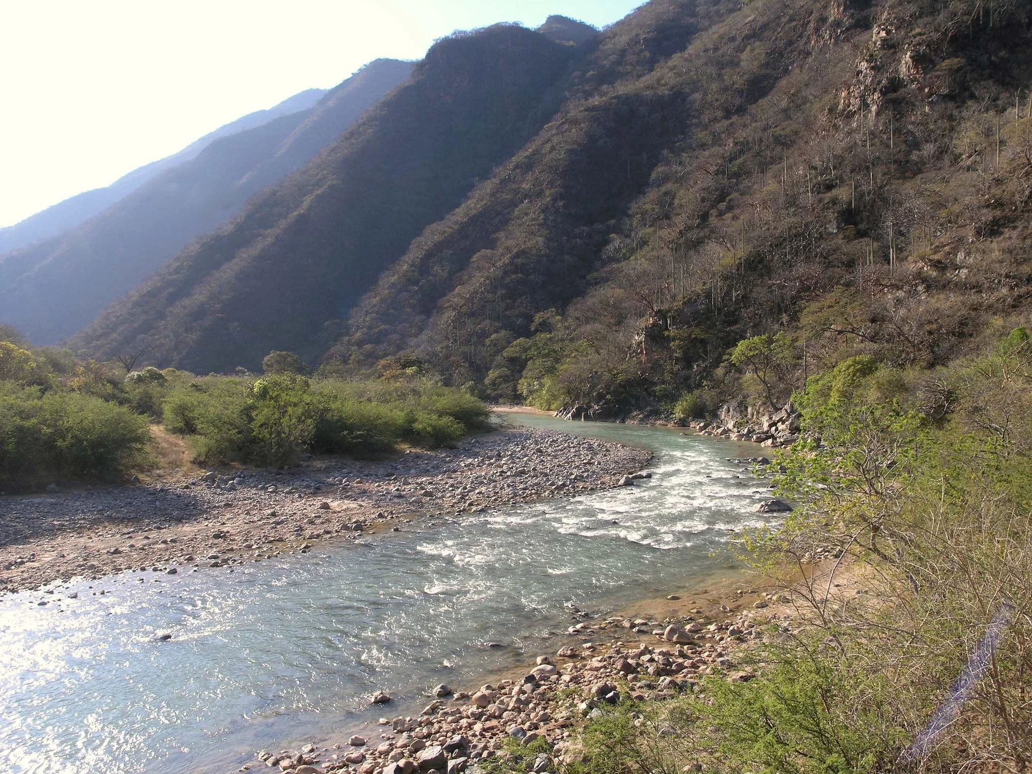 Nota sobre Filtros de carbón activado para agua, turismo y medio ambiente