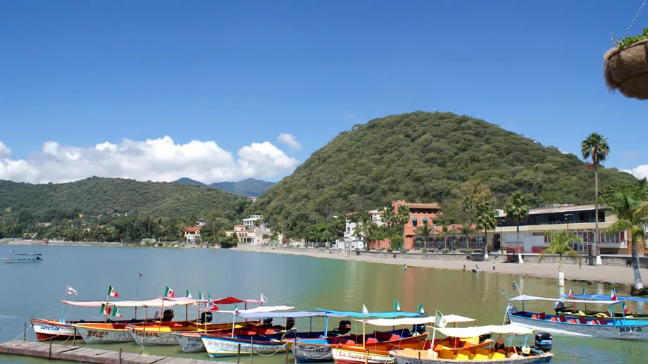 Nota sobre Paraíso de mil colores en Chapala Jalisco