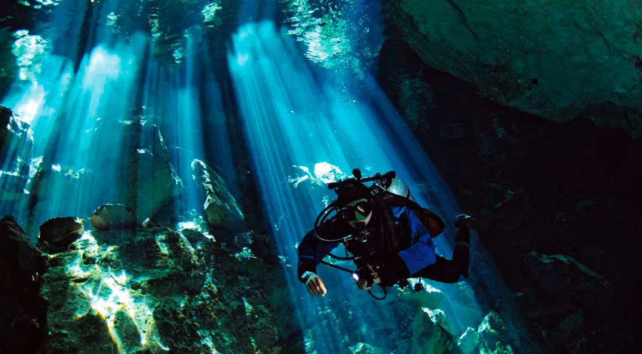 Nota sobre El Cenote Azul, Quintana Roo