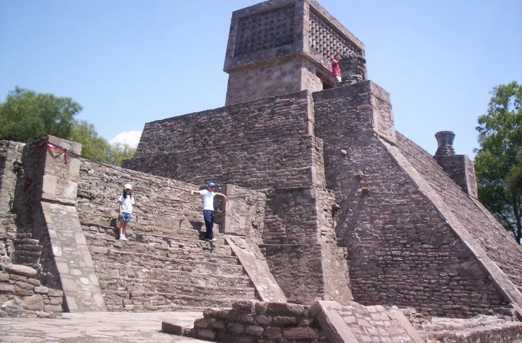 Nota sobre Zona arqueológica Santa Cecilia Acatitlán, Estado de México