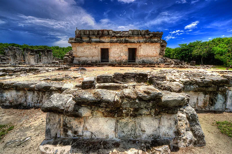 Nota sobre Sitio arqueológico de Xlapak, Yucatán