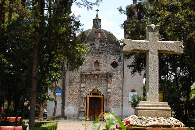 Nota sobre Plaza y Capilla de la Conchita, Coyoacán México