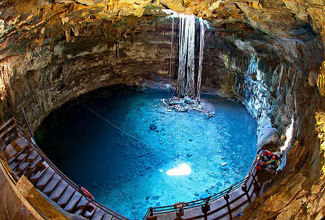 Nota sobre Los cenotes, secreto de la tierra