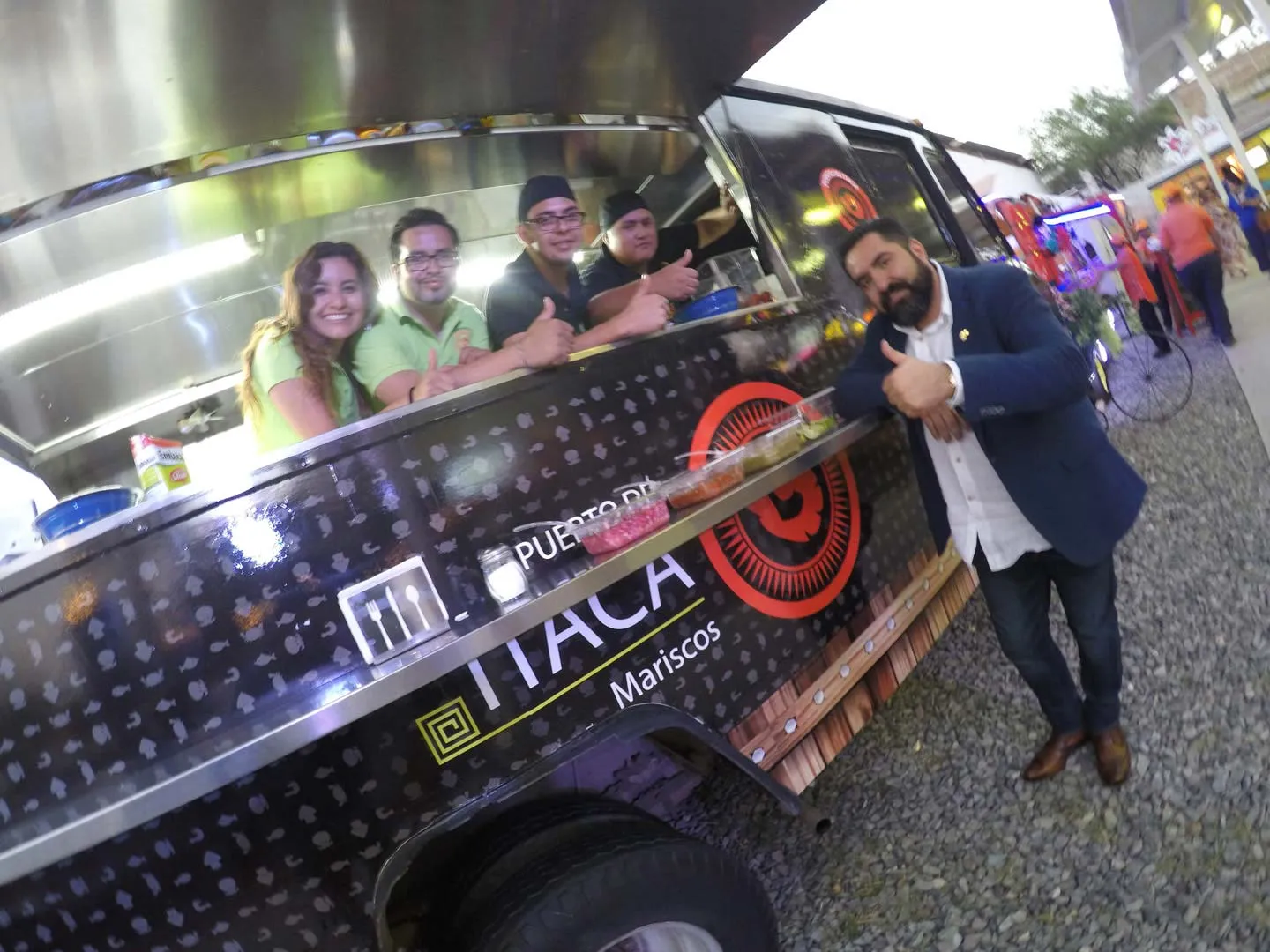 Nota sobre Llega a León el primer parque de “FOOD TRUCKS”