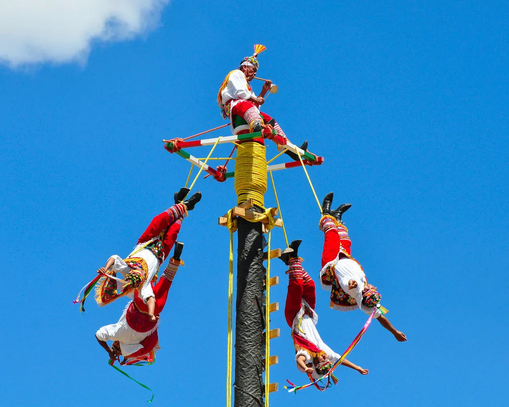 Nota sobre Totonacas, pueblo de múltiples festividades