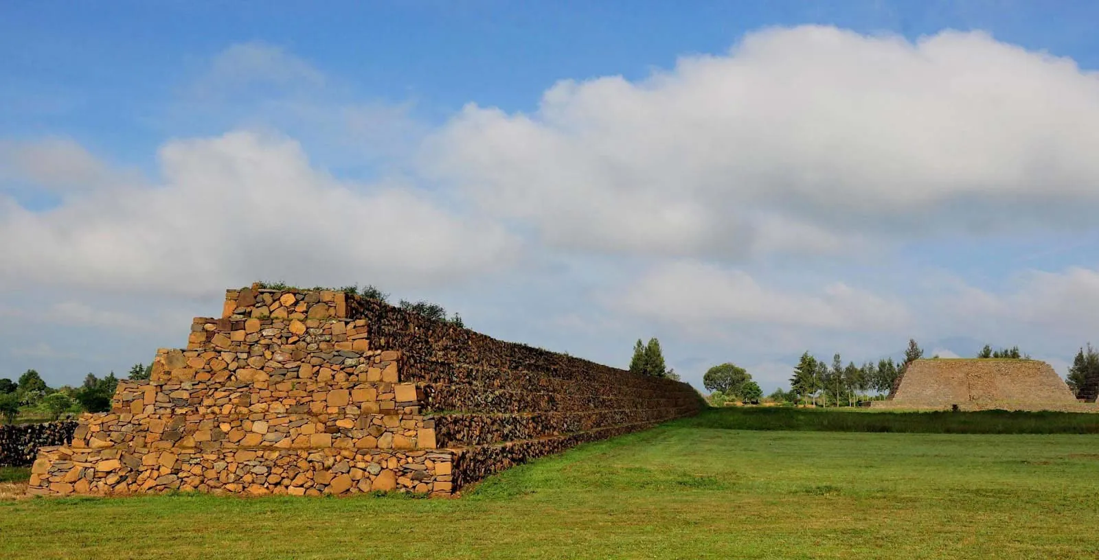 Nota sobre Tlachihualtepetl, la Gran Pirámide de Cholula