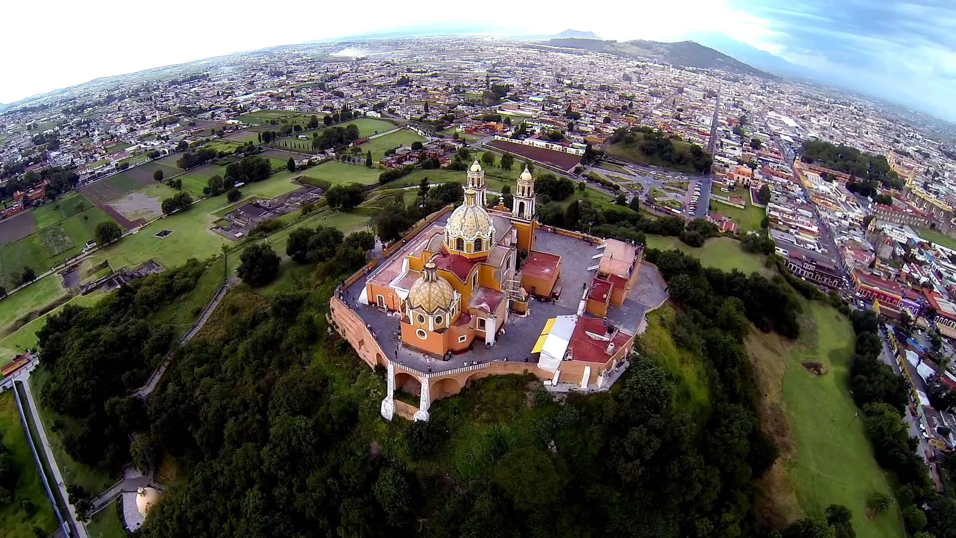 Nota sobre Tlachihualtepetl, la Gran Pirámide de Cholula