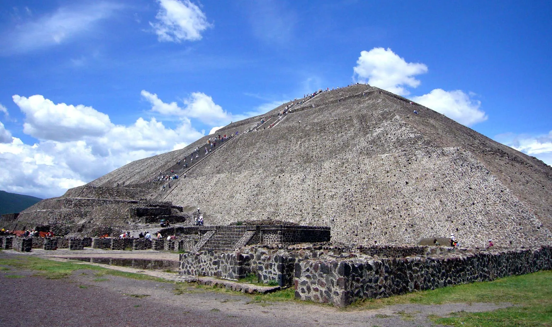 Nota sobre Contemplando el arte virreinal en México