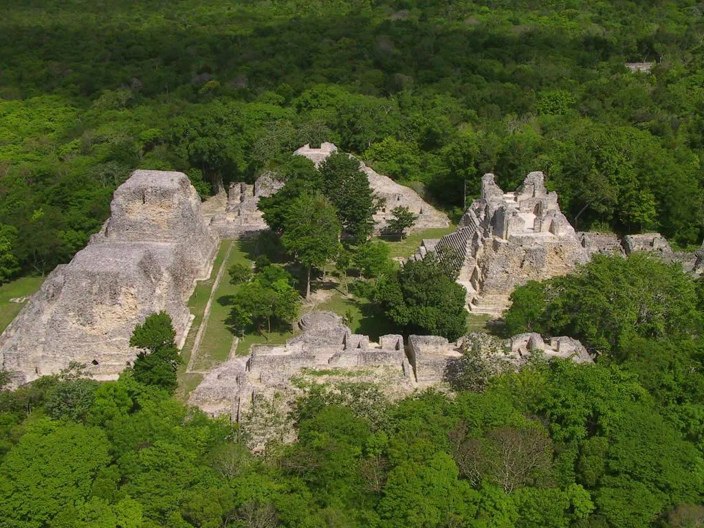 Nota sobre Sitio arqueológico de Tamtoc, San Luis Potosí