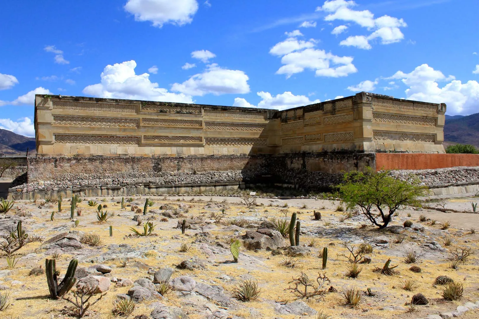 Nota sobre Sitio arqueológico de Mitla