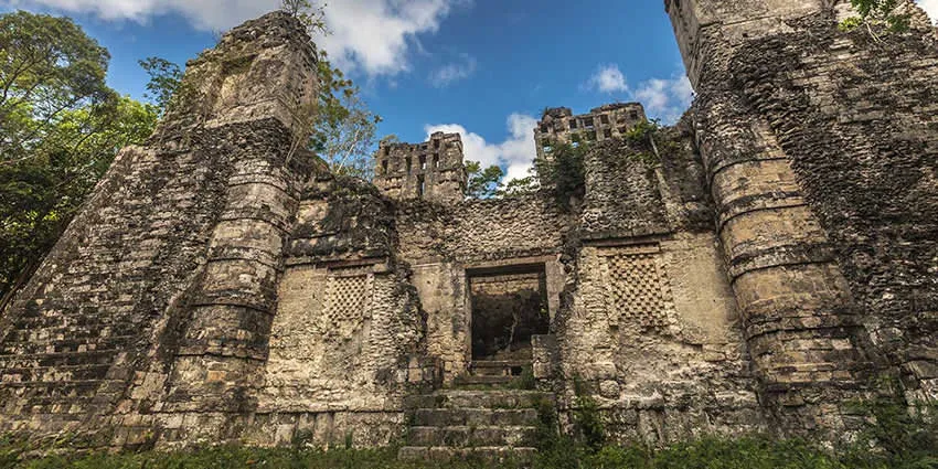 Nota sobre Recorriendo la ruta del Río Bec en Campeche