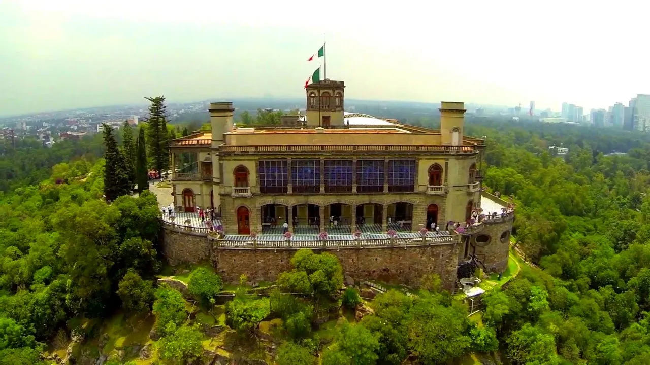 Nota sobre El Castillo de los Hot Cakes en Coyoacán