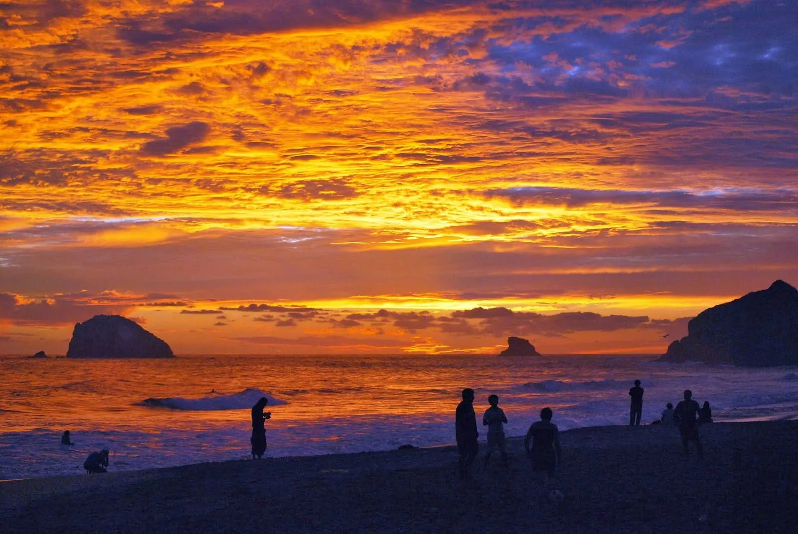 Nota sobre Zicatela, paradisíaco lugar en la costa de Oaxaca