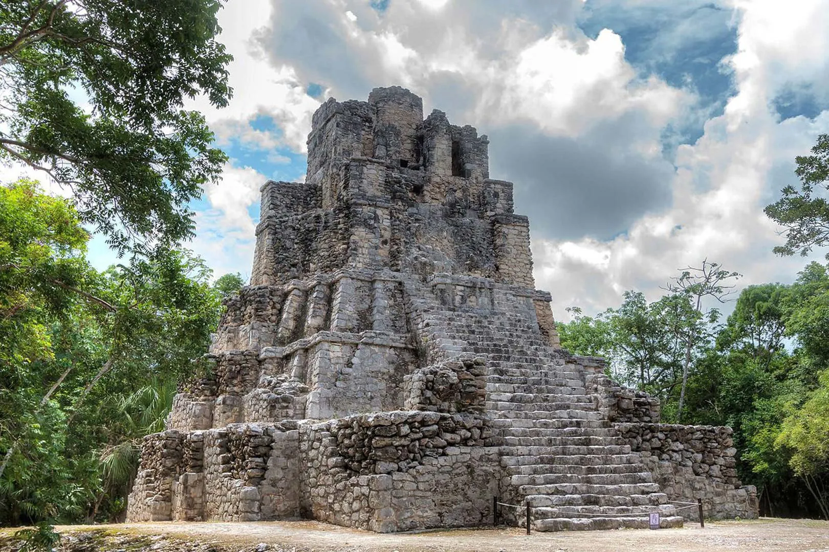 Nota sobre El sitio arqueológico de Muyil en Mahahual