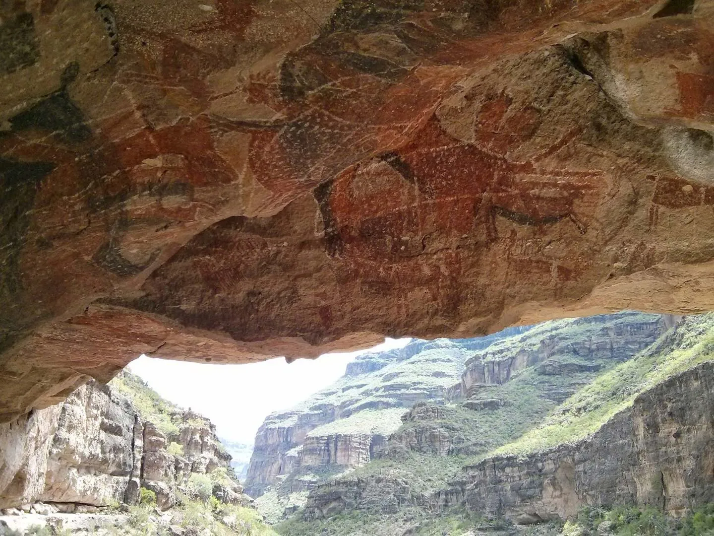 Nota sobre Pinturas rupestres de la Sierra de San Francisco