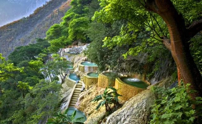 Nota sobre Explora con tus amigos las Grutas de Tolantongo, Hidalgo