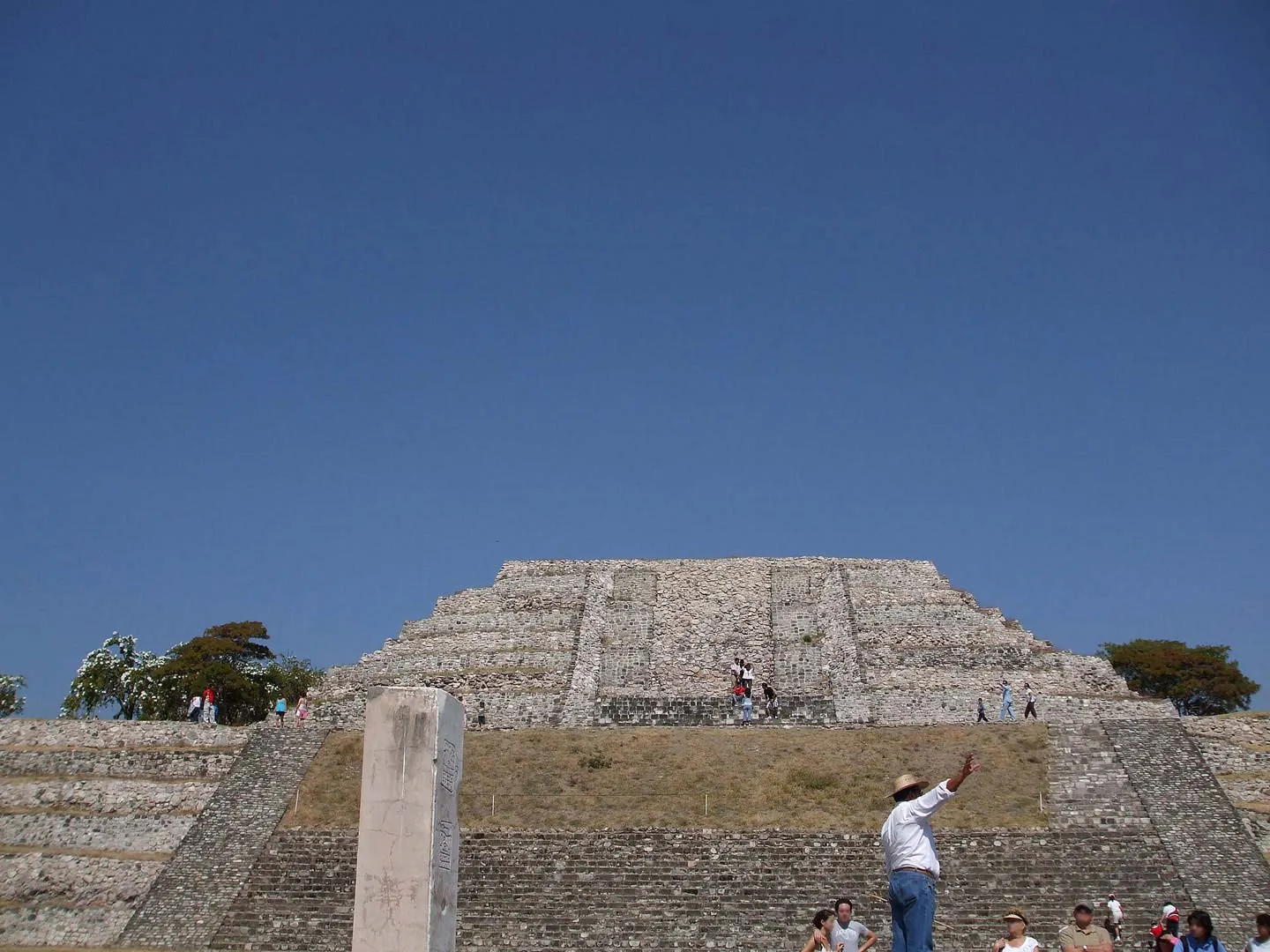 Nota sobre Lleva a tus peques a conocer la zona arqueológica de Xochicalco