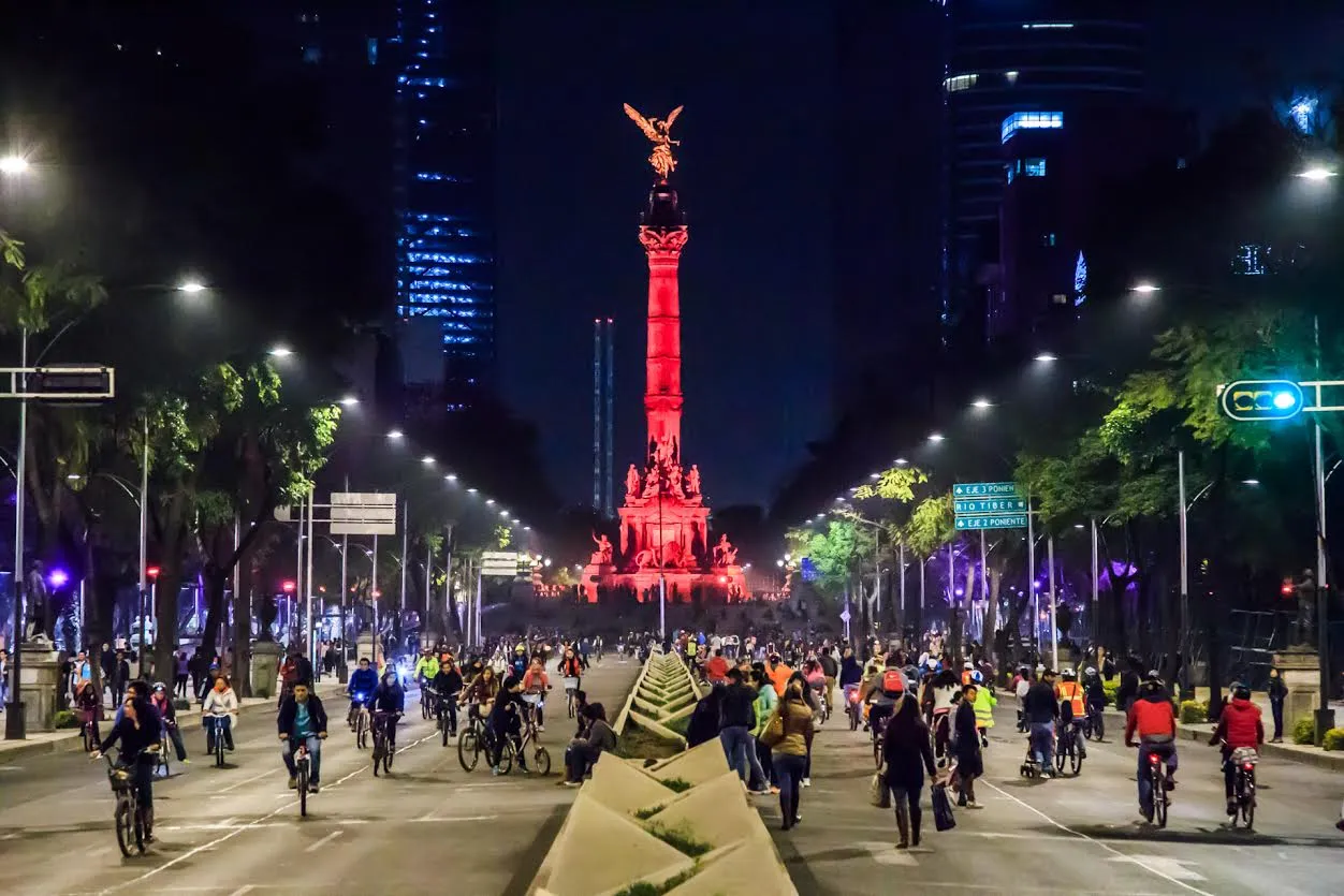 Nota sobre 5 cosas que hacer de noche en la CDMX