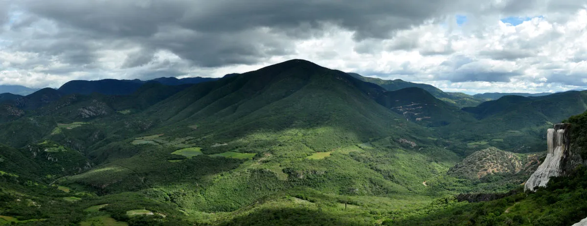 Nota sobre Conoce los hermosos paisajes de Hierve el Agua, Oaxaca