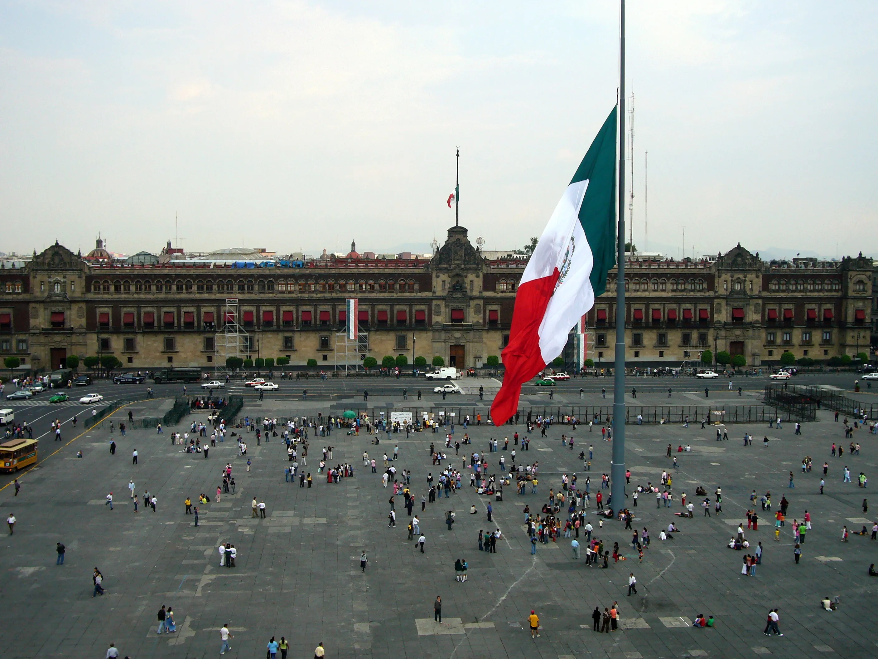 Nota sobre Visita en plan turístico el Zócalo de la CDMX