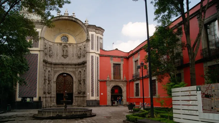 Nota sobre Domingo en el Museo Franz Mayer