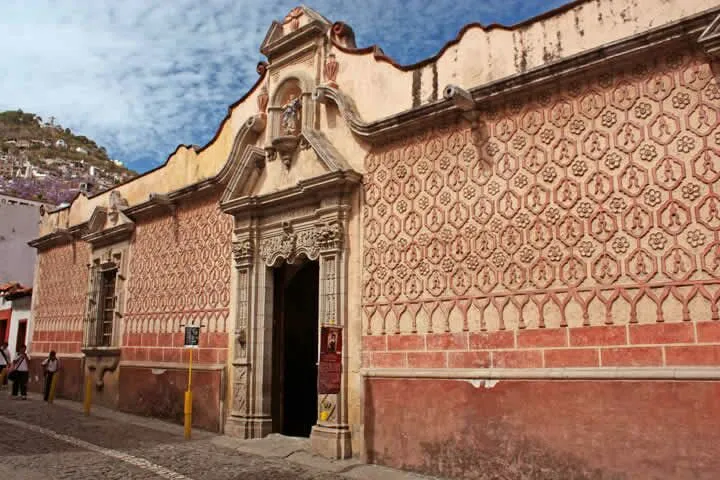 Nota sobre Ex Hacienda San Juan Bautista: un castillo en el corazón de Taxco