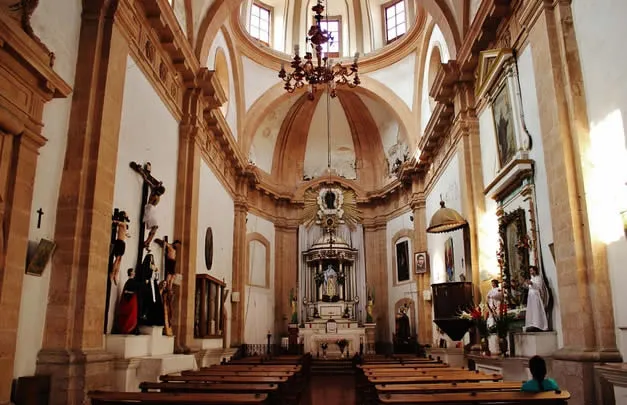 Nota sobre Visita el templo de Chavarrieta, en Taxco, Guerrero