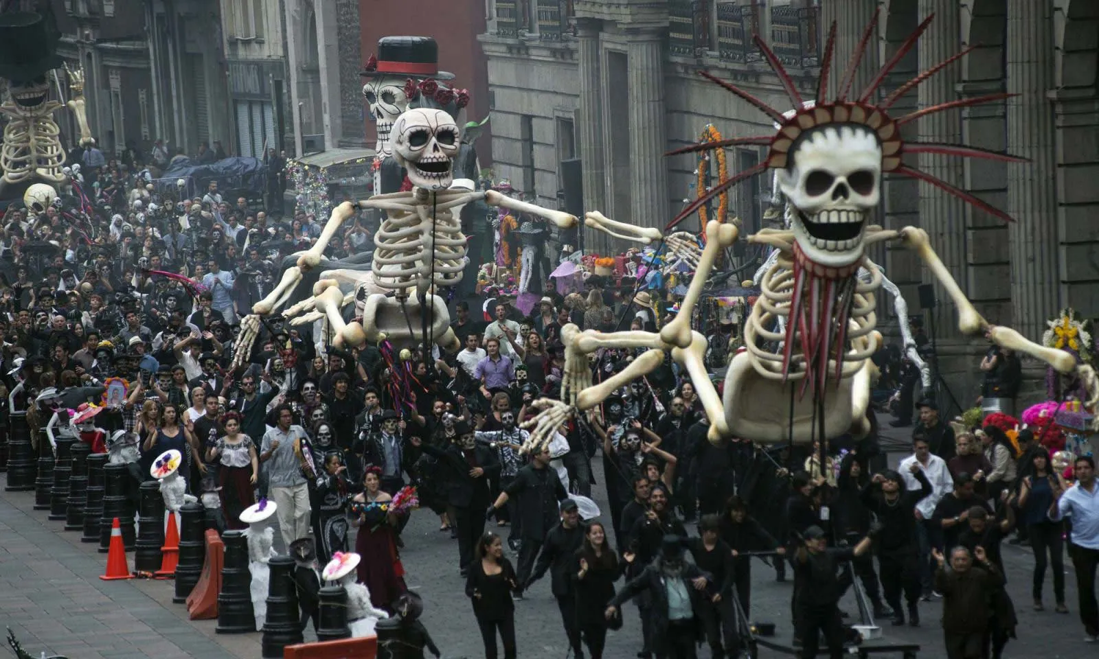 Nota sobre Día de Muertos en el Museo-Panteón de San Fernando en la CDMX