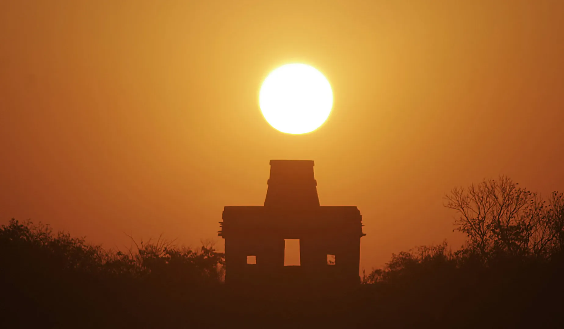 Nota sobre Chichén Itzá La Ciudad de los Itzáe