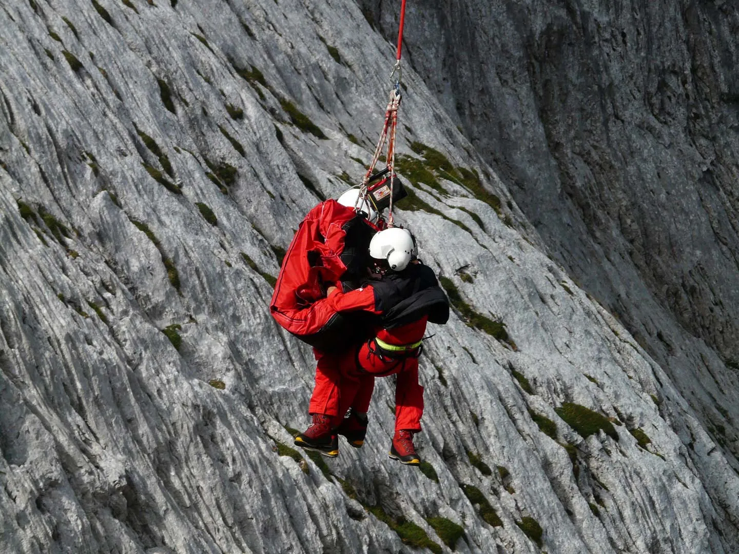 Nota sobre Practica rappel en las mejores paredes de México