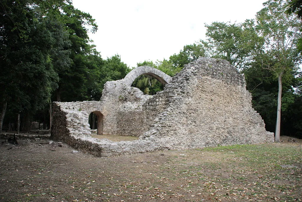 Nota sobre Turismo arqueológico en el Caribe Mexicano