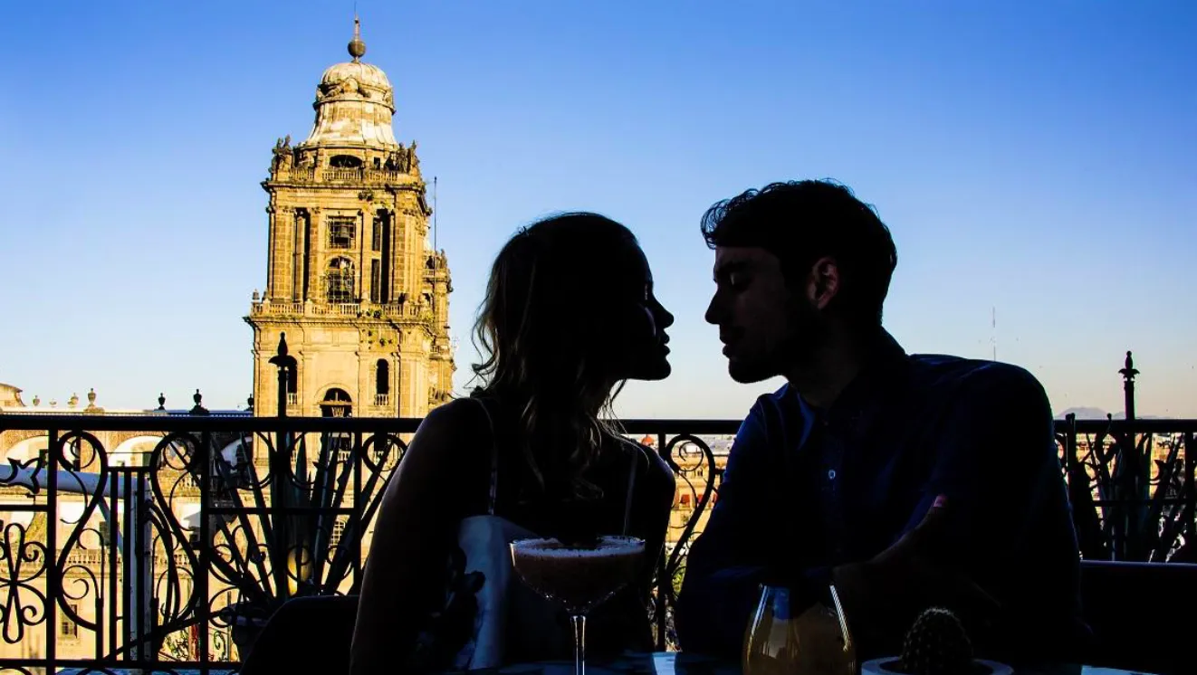 Nota sobre Le pidió matrimonio con el Zócalo como testigo