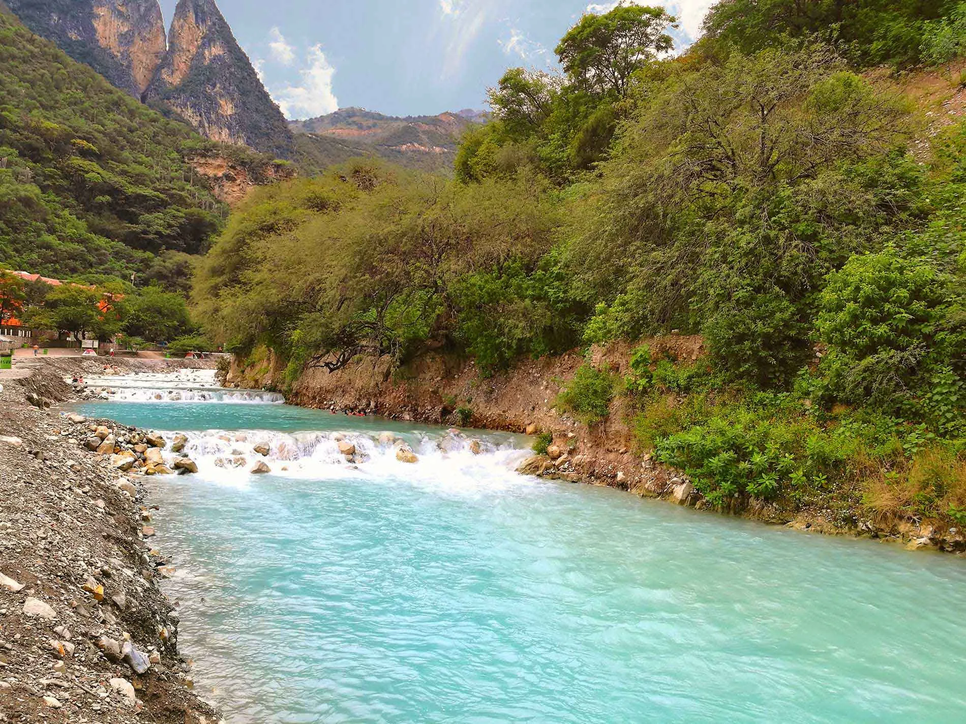 Nota sobre Grutas de Tolantongo, lo más atractivo