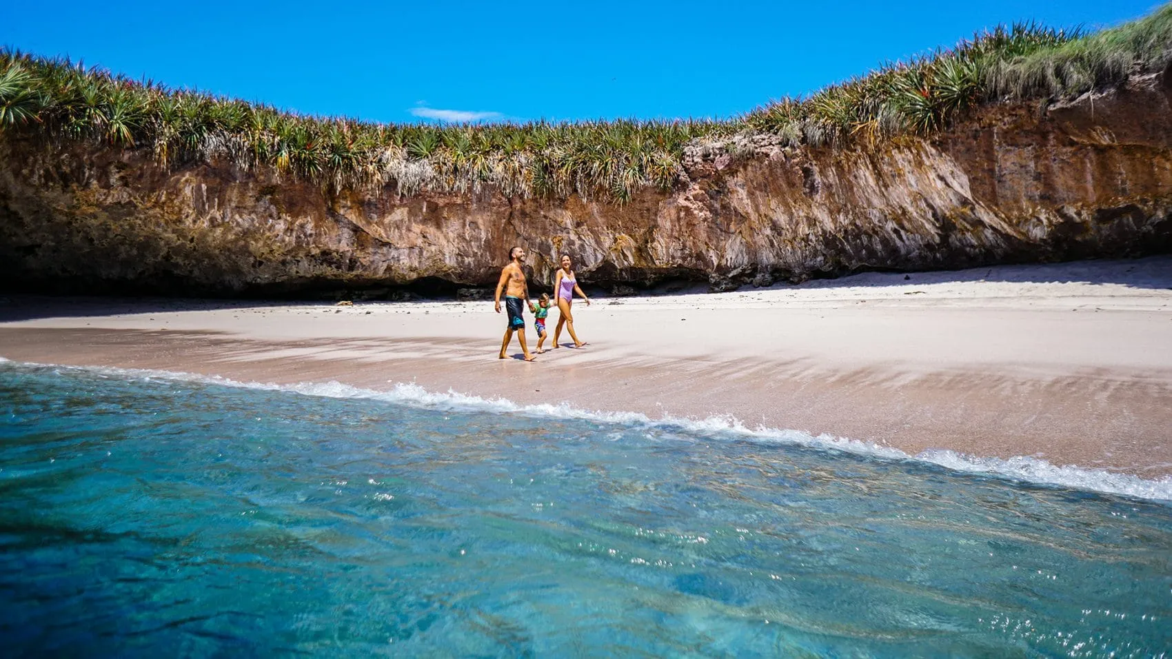 Nota sobre Playas de Acapulco reabrirán el día 1 de julio