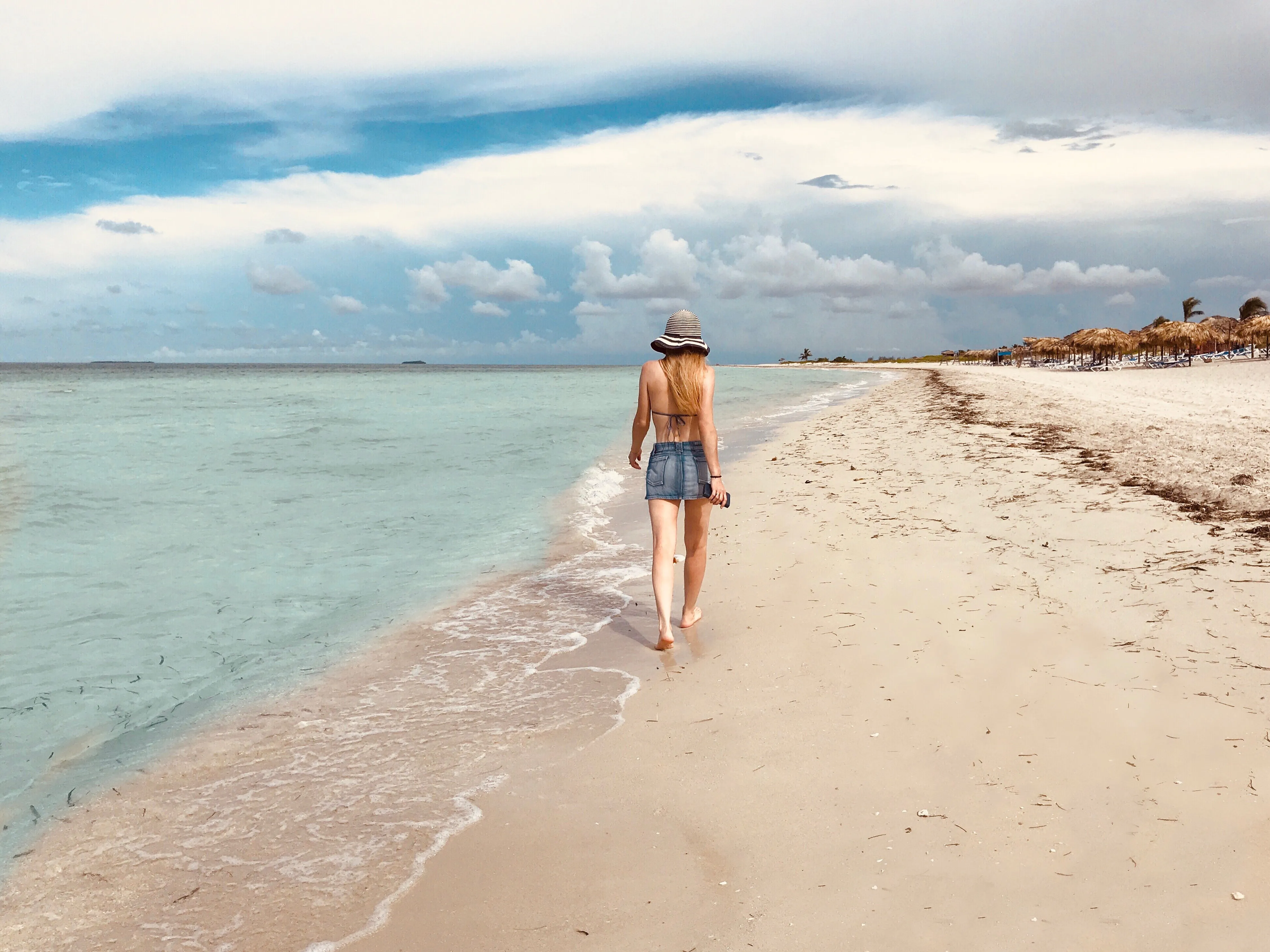 Nota sobre Ropa de playa para mujer que no debe faltar en el clóset