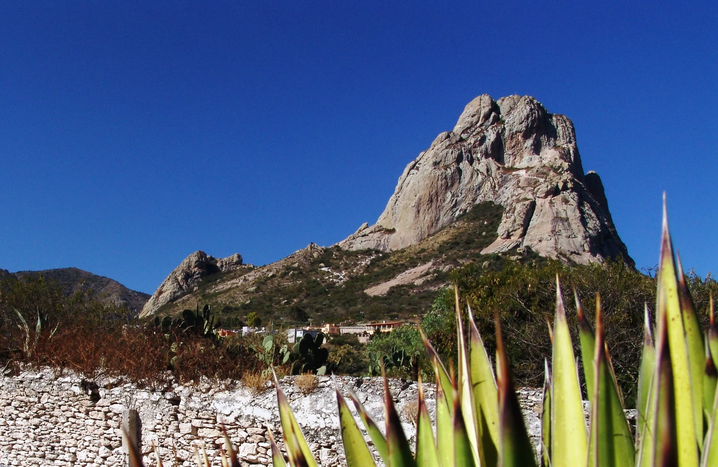 Nota sobre Qué hacer en Peña de Bernal