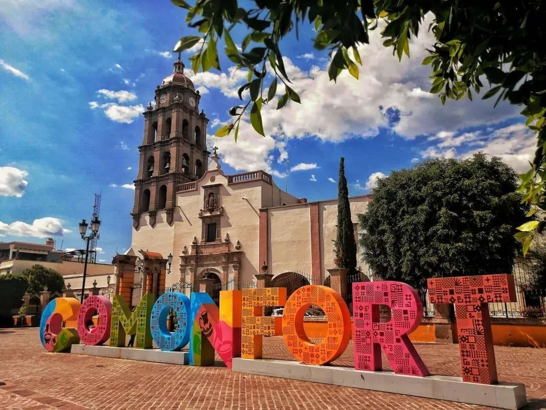 Nota sobre El atractivo de los pueblos fantasma